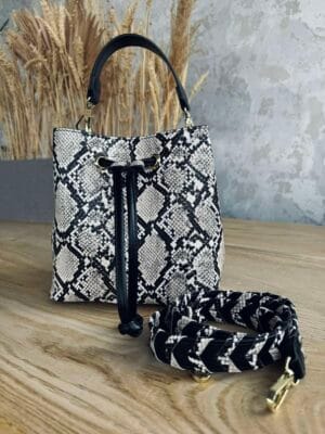 Τσάντα Δερματίνη Bucket με Snake Print